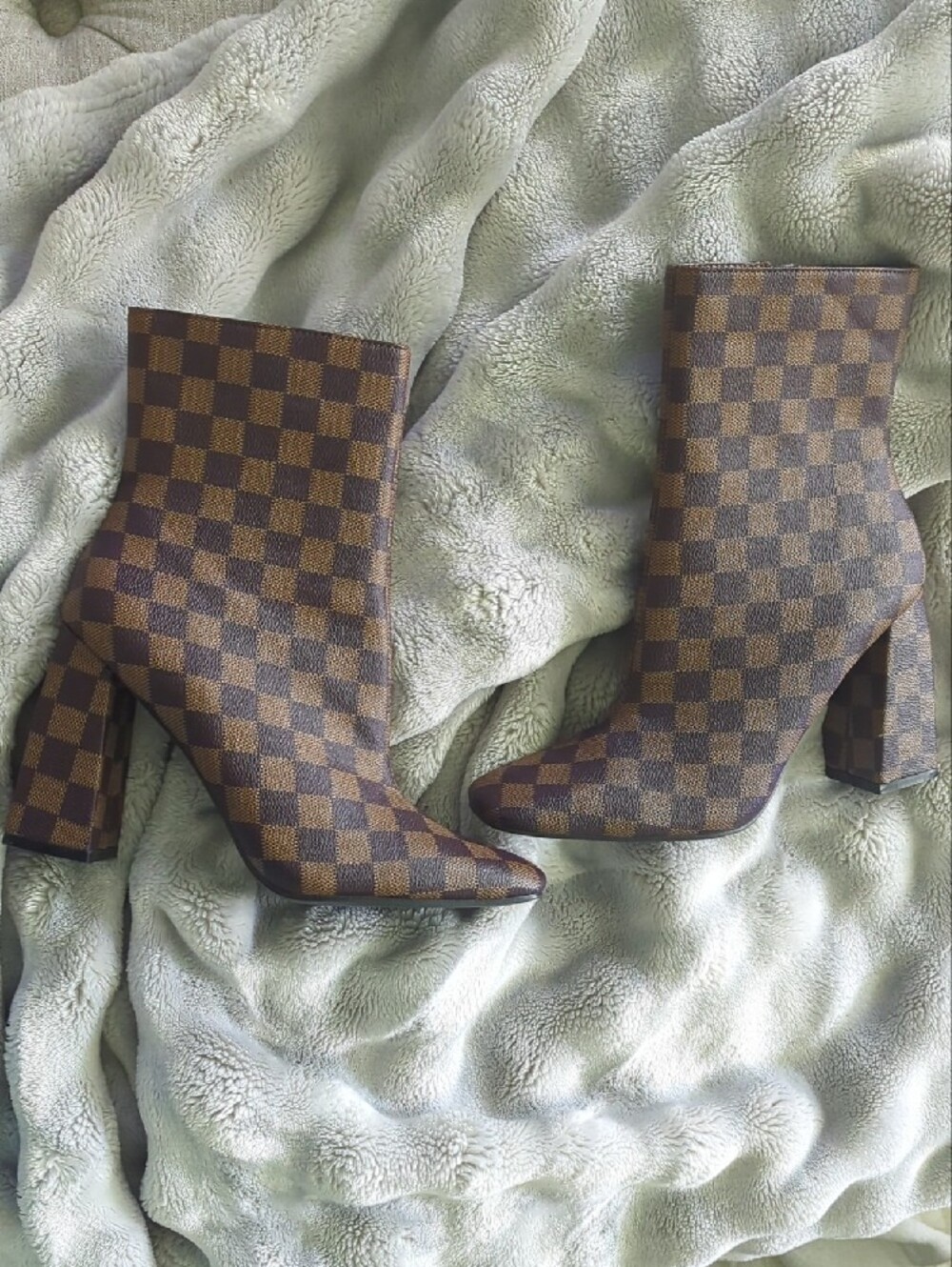 Cape Robbin Brown Checkered Block Heel Ankle Boots Like New